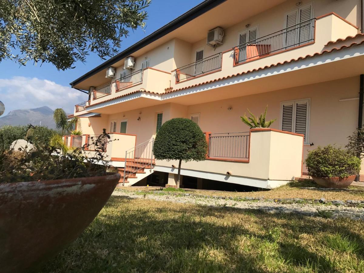 B&B Villa Degli Ulivi Praia a Mare Exteriör bild